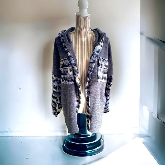 HAILEY & Co, lightweight, open front sweater, size M, made in USA, poly/rayon, - Picture 2 of 6